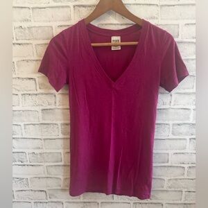 Victoria’s Secret cranberry v-neck short sleeve t-shirt XS